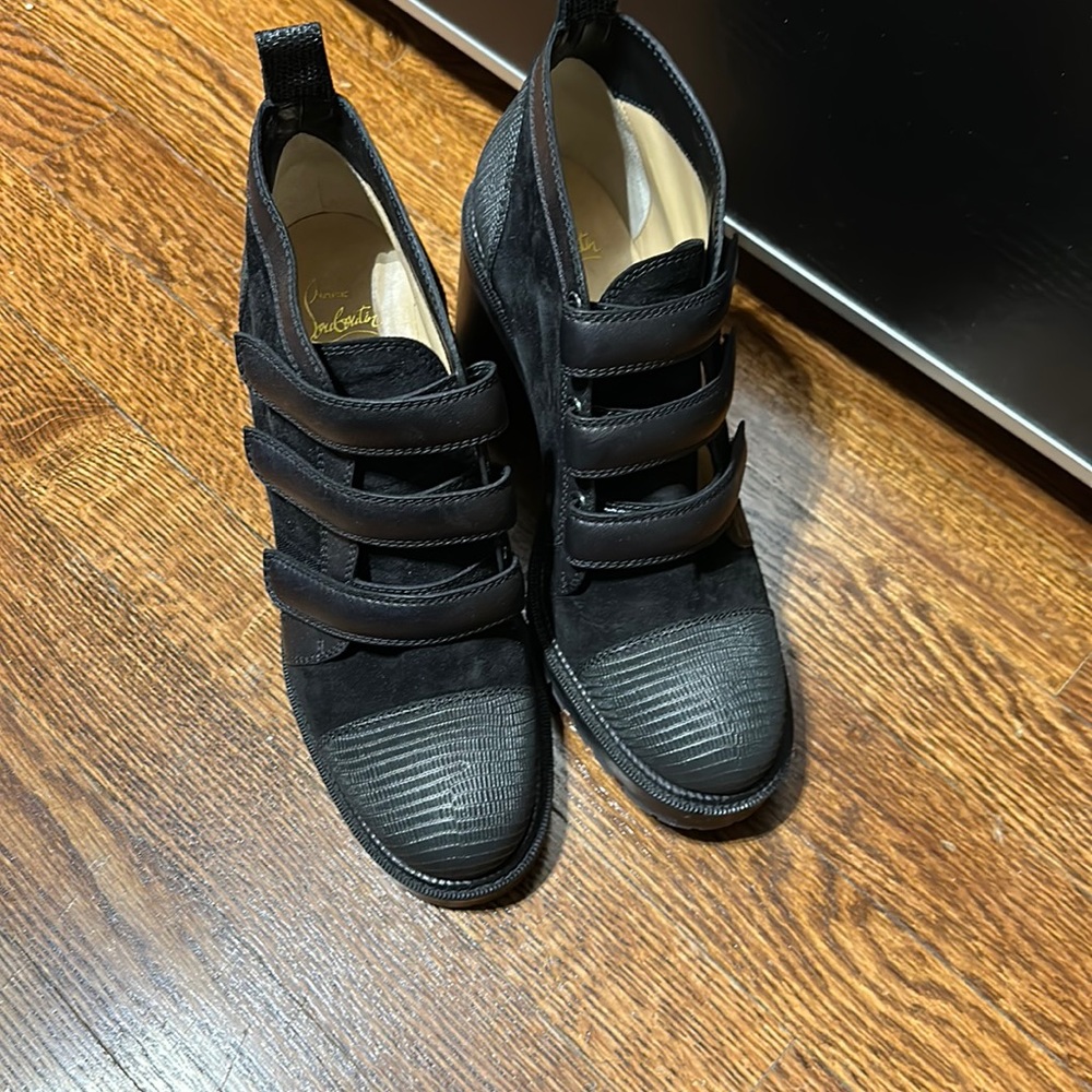 Womens Christian louboutin boots size 40